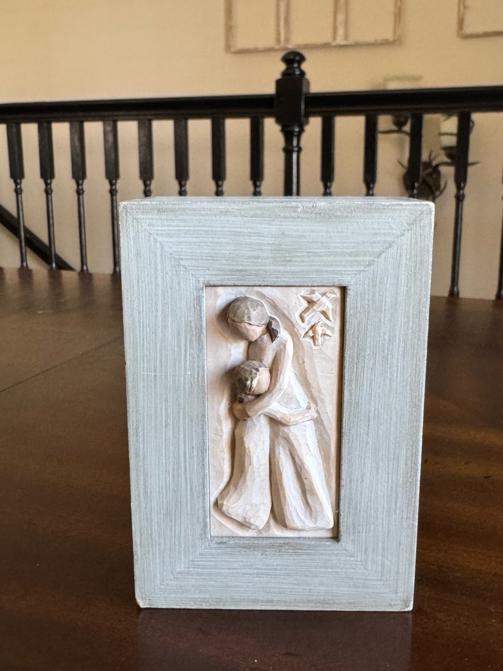 Willow Tree Pale Gray Sculpted Embrace Frame